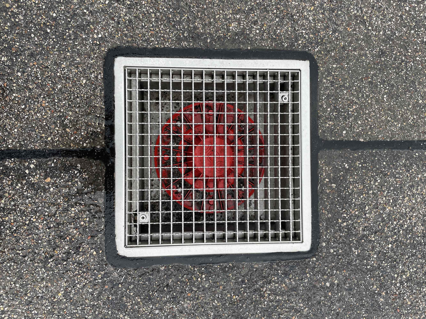 Aco-parkdeck-entwässerung-ablauf-quer