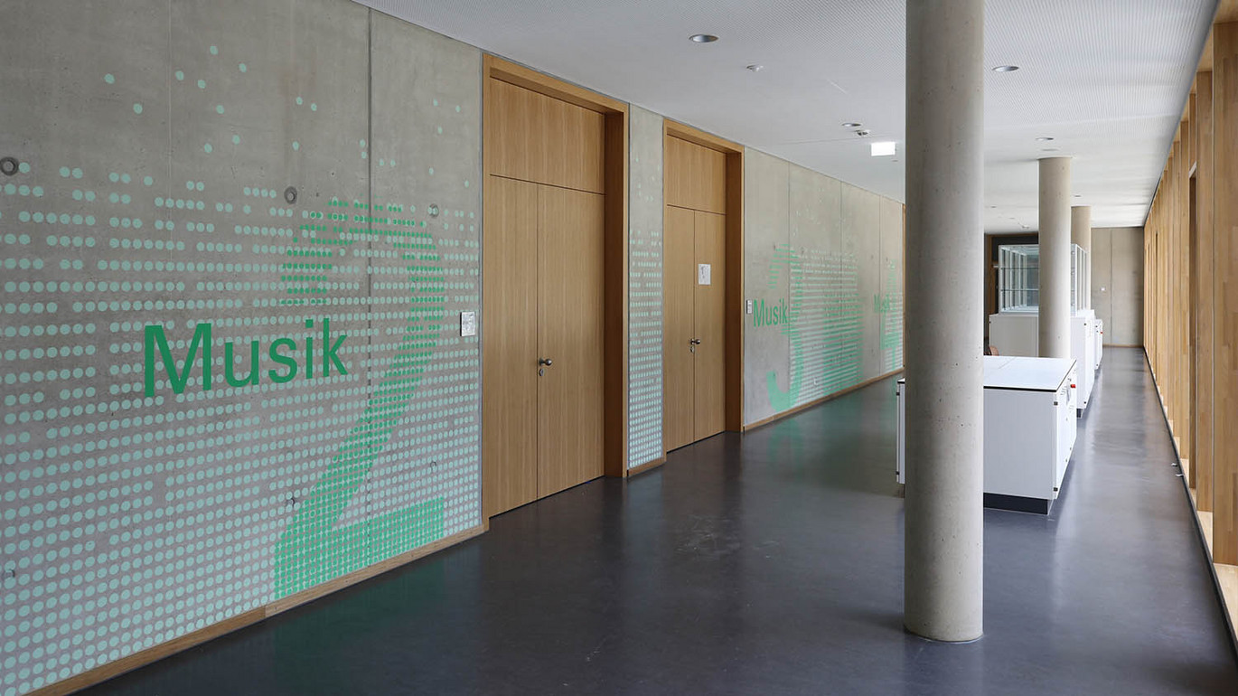 Schule-flure-campus-riem