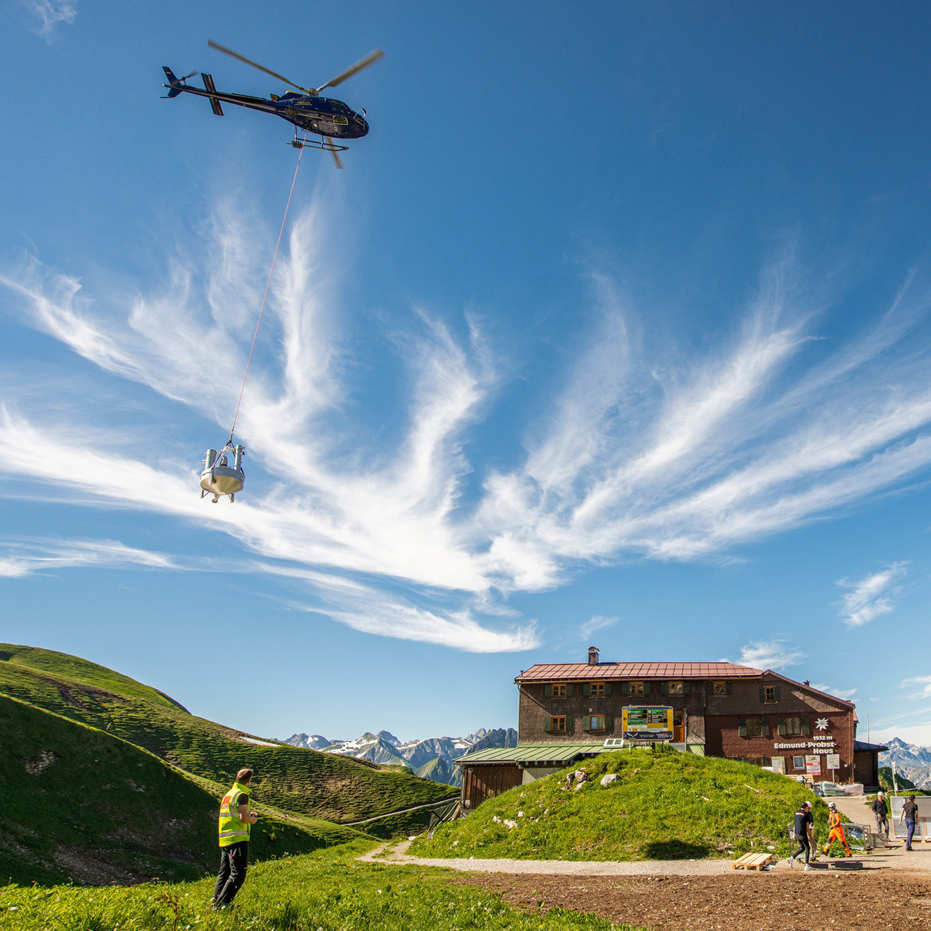 Edmund-Probst-Haus, Nebelhorn Hubschrauber Fettabscheider